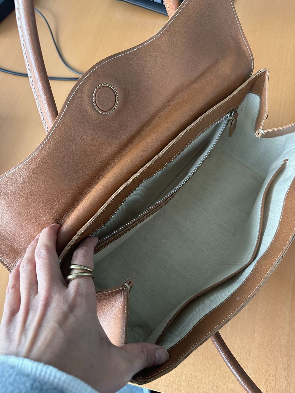 Tod'S Taschen für Damen: East-West-Bag: Corniche Wave von TOD'S – Gebraucht aus Oberembrach von Well_Curated 3