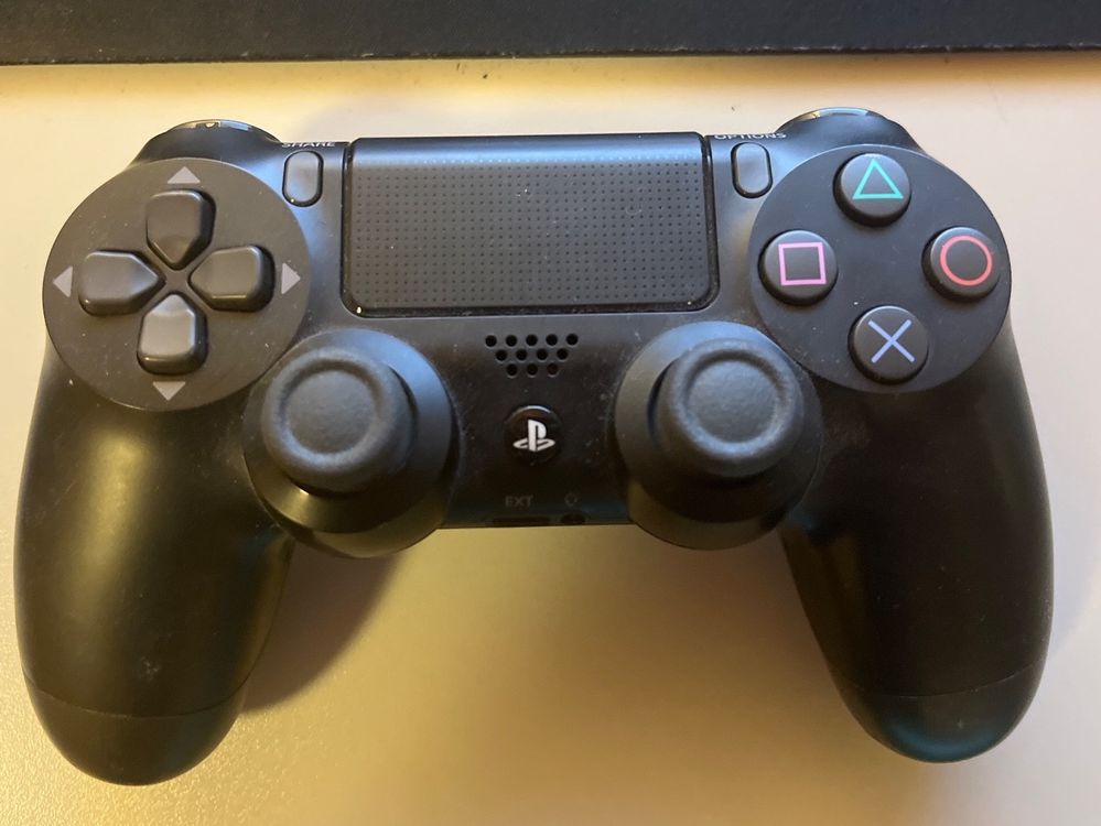 thumbnail image 2 of Genuine Sony PlayStation 4 DualShock 4 Wireless Controller - Black (Used) 2 of 5