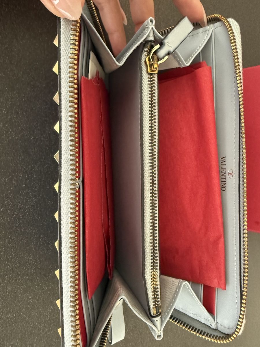 Valentino Portamonete: Valentino Garavani Rockstud Zip Around Wallet – Usato da Winterthur venduto da don_fabio 3