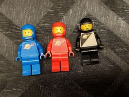 3 Lego Astronauten ( rot,blau ,schwarz)