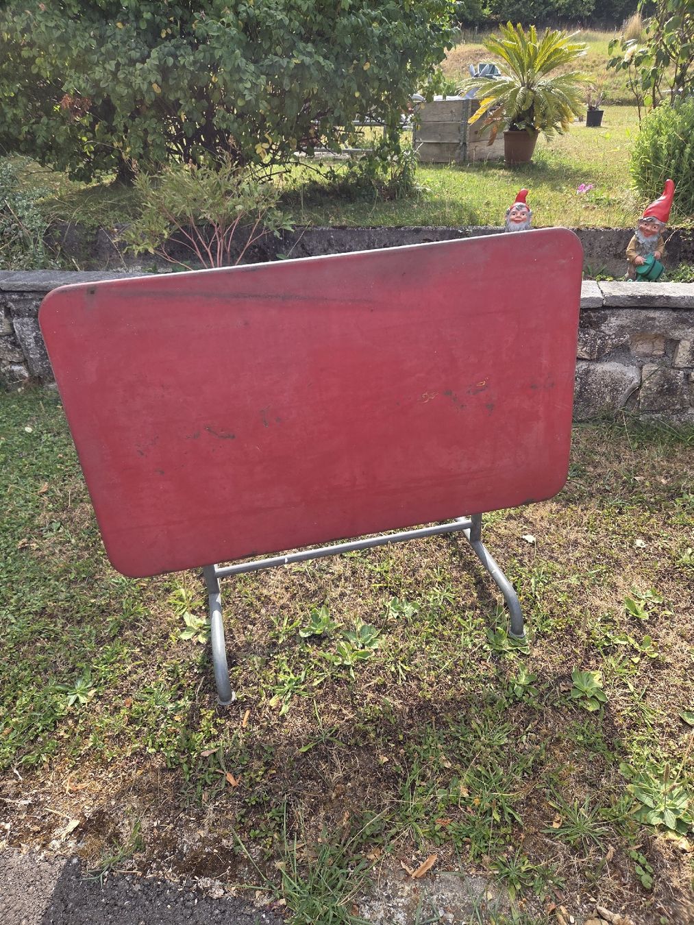 Bigla Tables: 2 Stk Metalltische "Bigla" / 1960 – D'occasion à Burg im Leimental par Spuma87 1