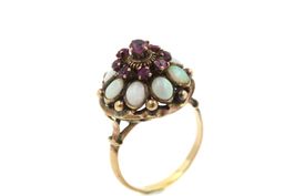 Antiker Opal Rubin Ring in 14K Gelbgold *S4187
