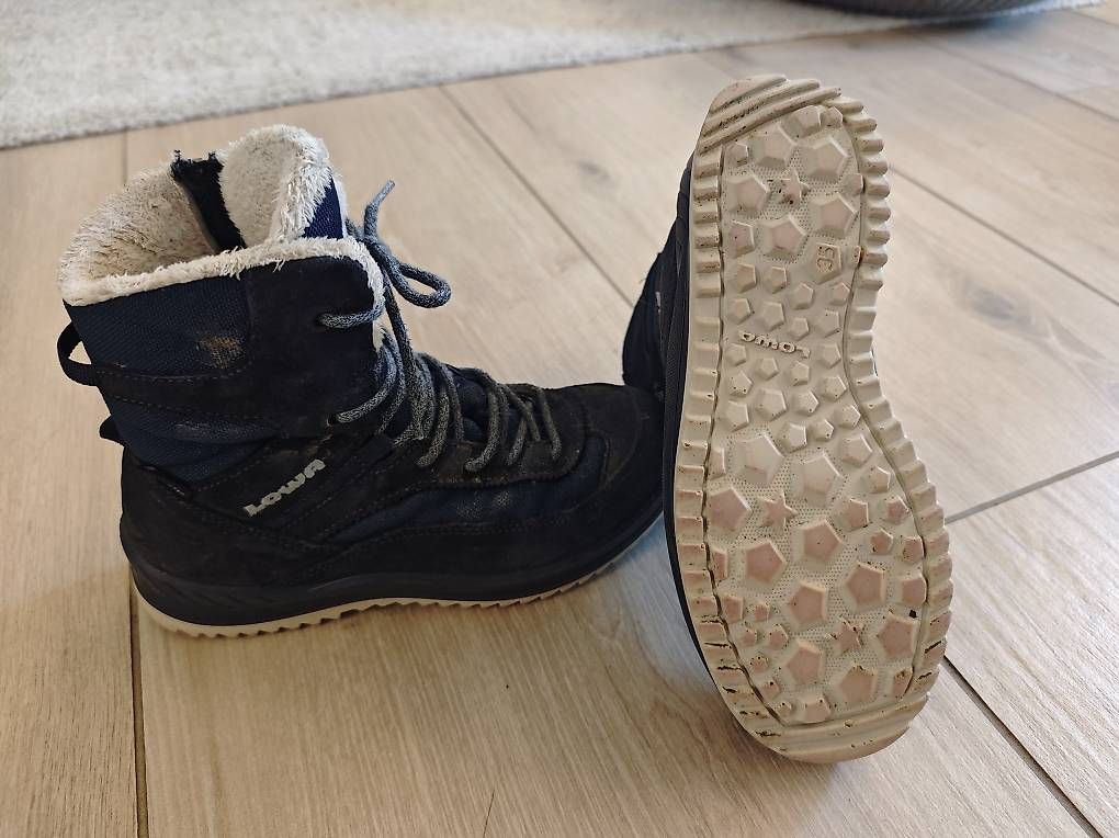 Scarpe per ragazzi: Lowa Winterschuhe Gr. 35 – Usato da Busswil BE venduto da smart82 1