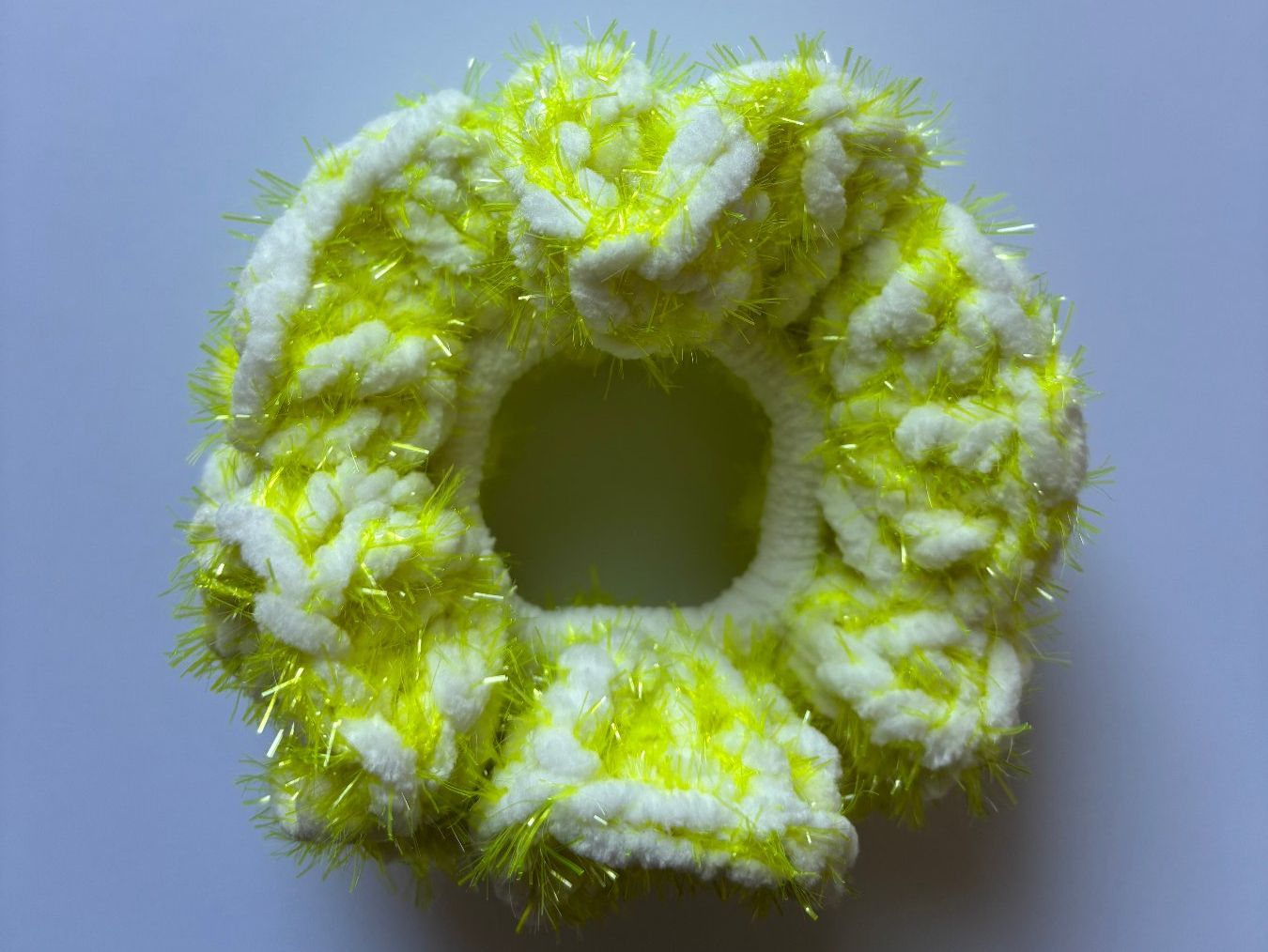 Haarschmuck: Handmade Crochet Scrunchie – Neu (gemäss Beschreibung) aus Bellinzona von bur_bg9l