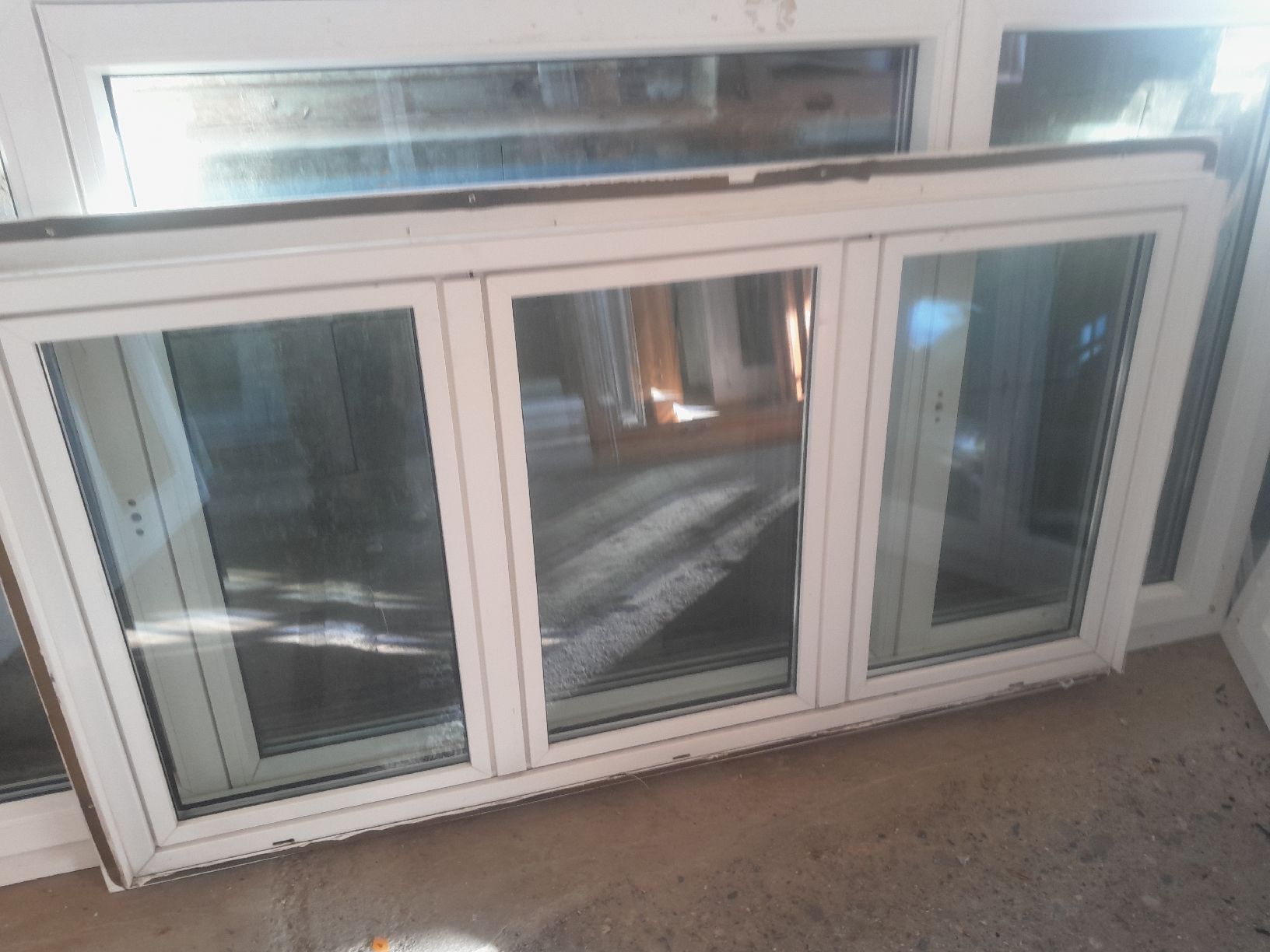 Fenêtres: Fenster – D'occasion à Marbach LU par san_8kt5 1
