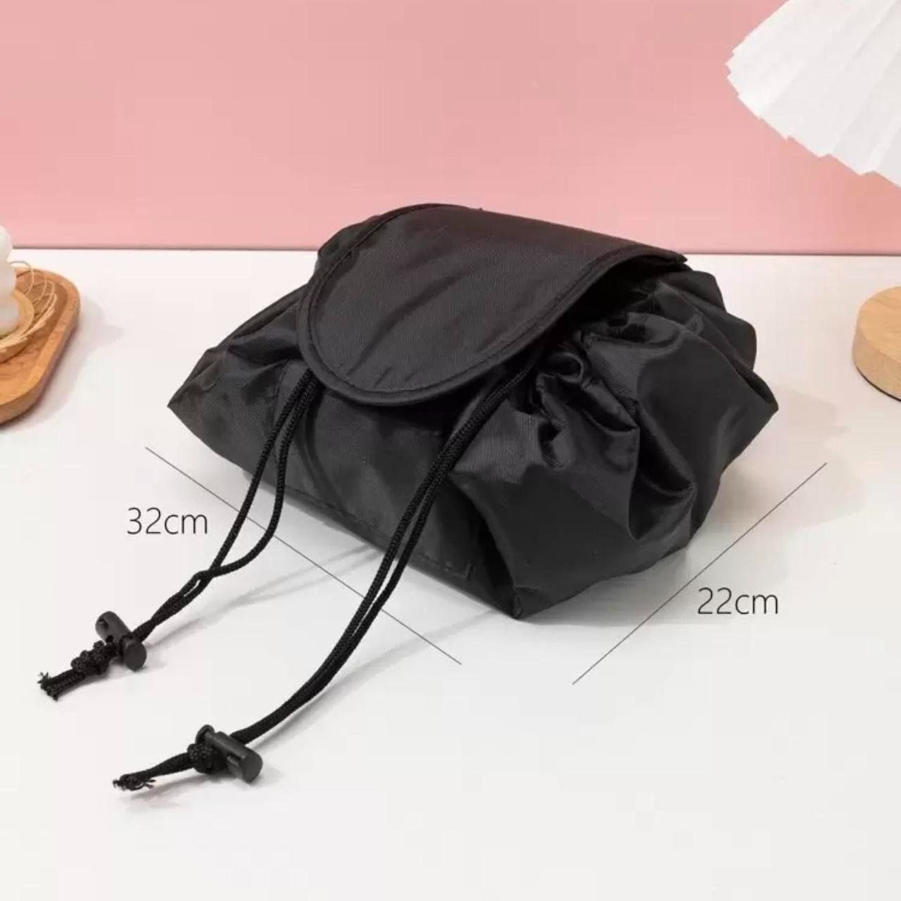 Custodie per cosmetici: Magic Drawstring Makeup Bag in Black 🖤 – Nuovo e nell'imballaggio originale da Zürich venduto da onlyifashion 2
