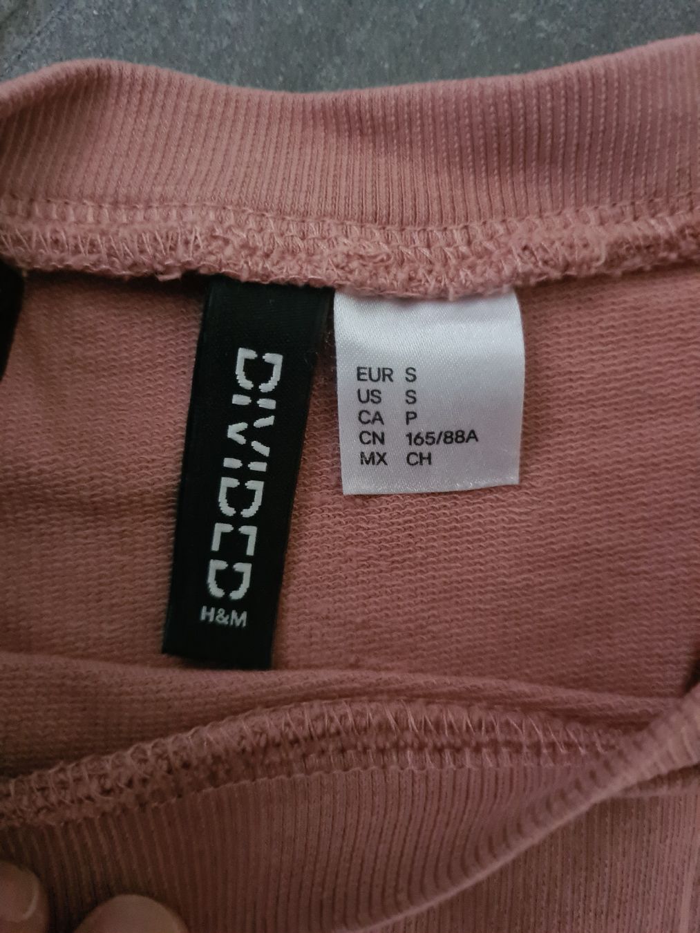 H&M T-shirt: H&M Divided Pulli Gr.S – Usato da Mezzovico venduto da maemy 2