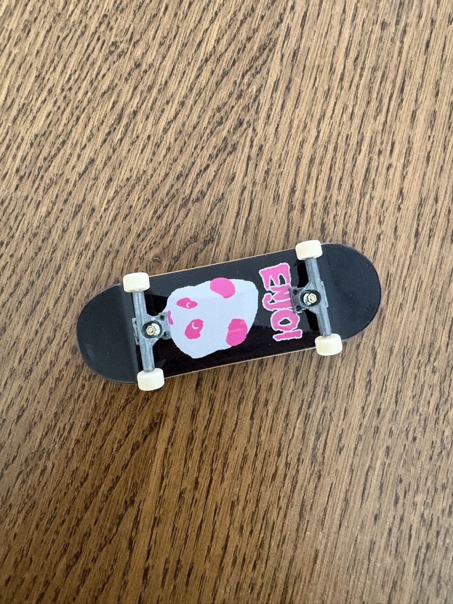 Spielzeuge: Tech Deck Fingerboard - Neuwertig - Für Tricks Profi! – Neu (gemäss Beschreibung) aus Sissach von hfgr 1
