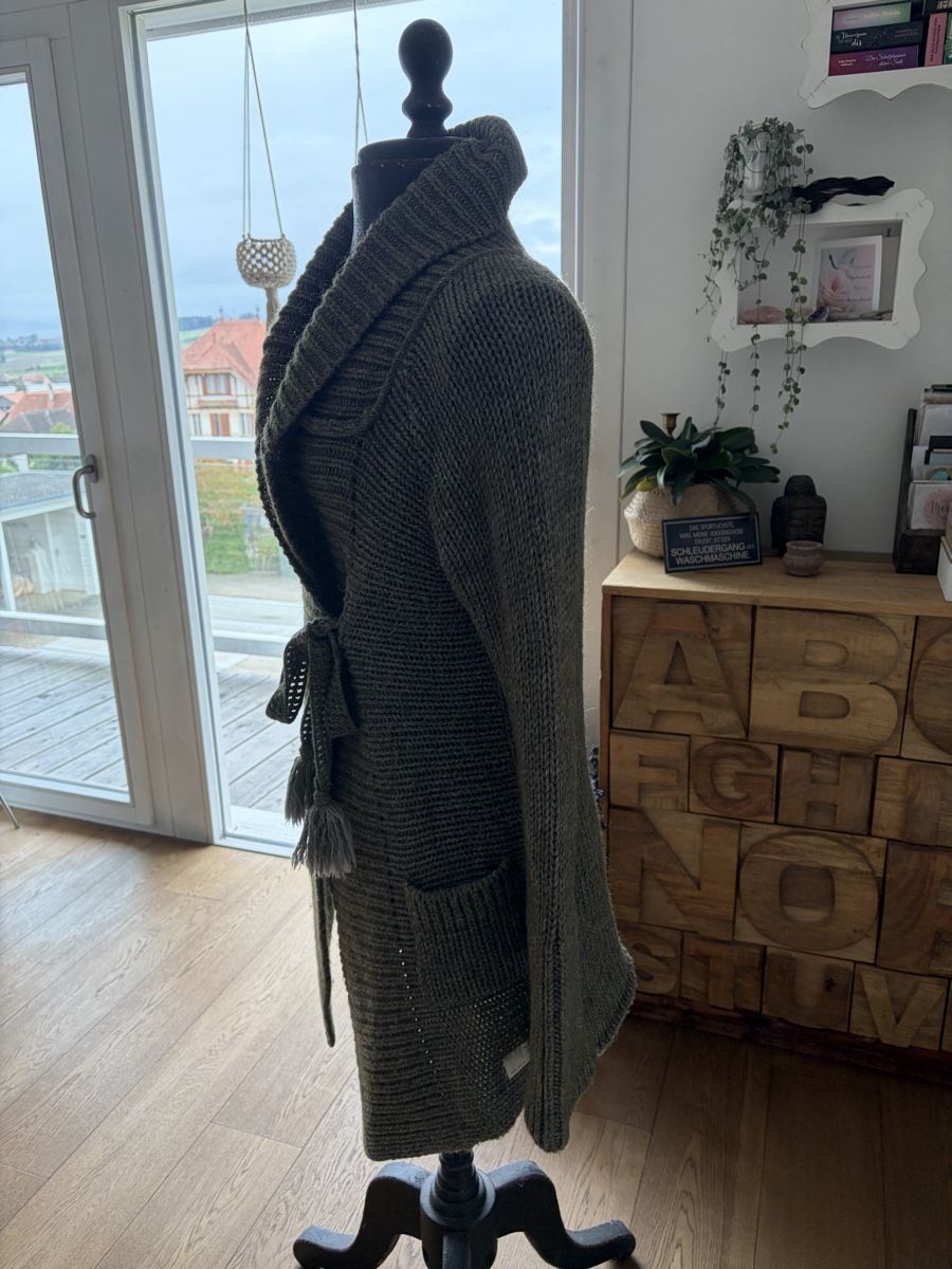 Odd Molly Vestes: Odd Molly Strickjacke  – Neuf (Voir description) à Lugnorre par SOM69 1