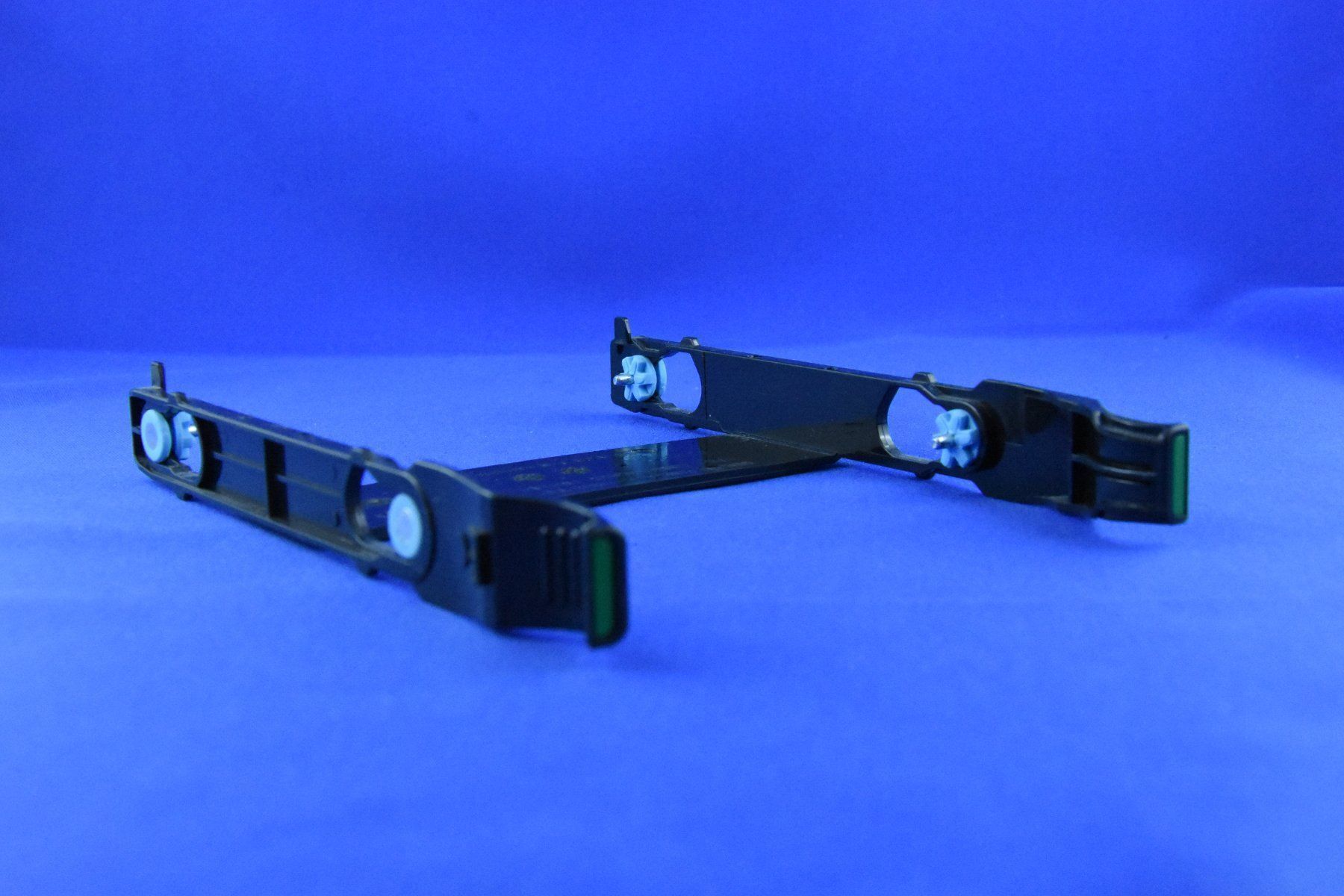 Hewlett Packard PC: HP Festplatten Caddy 640983-001 – Usato da Künten venduto da Arktisde