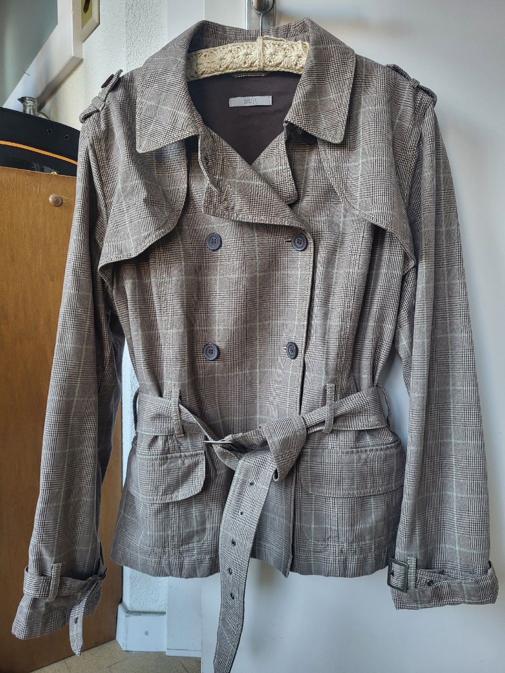Cappotti: Trenchcoat von Marks & Spencer – Usato da Zweisimmen venduto da Adorable