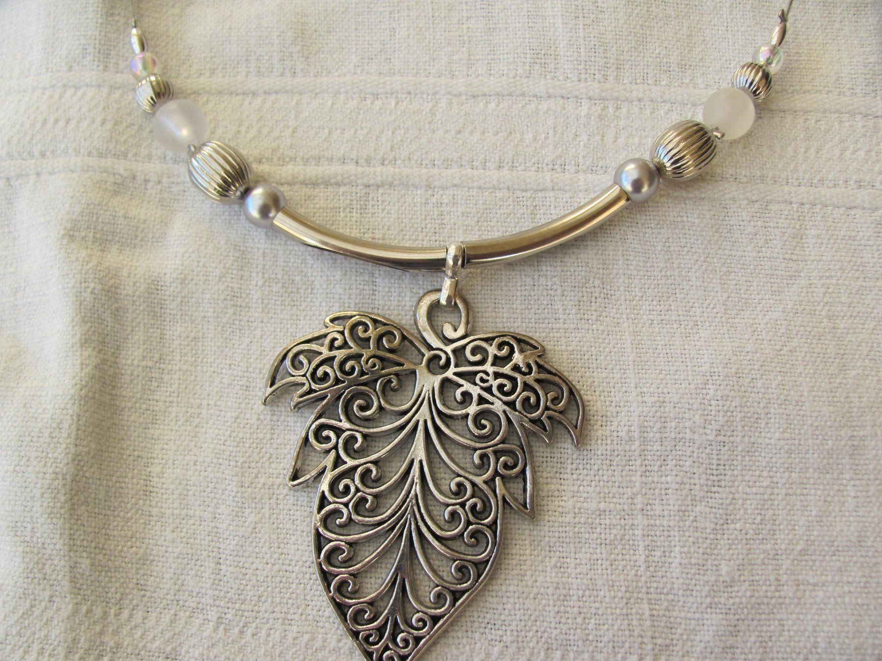 Catenine: Collier fantaisie artisanal – Nuovo (secondo la descrizione) da Vétroz venduto da magnolia5 1