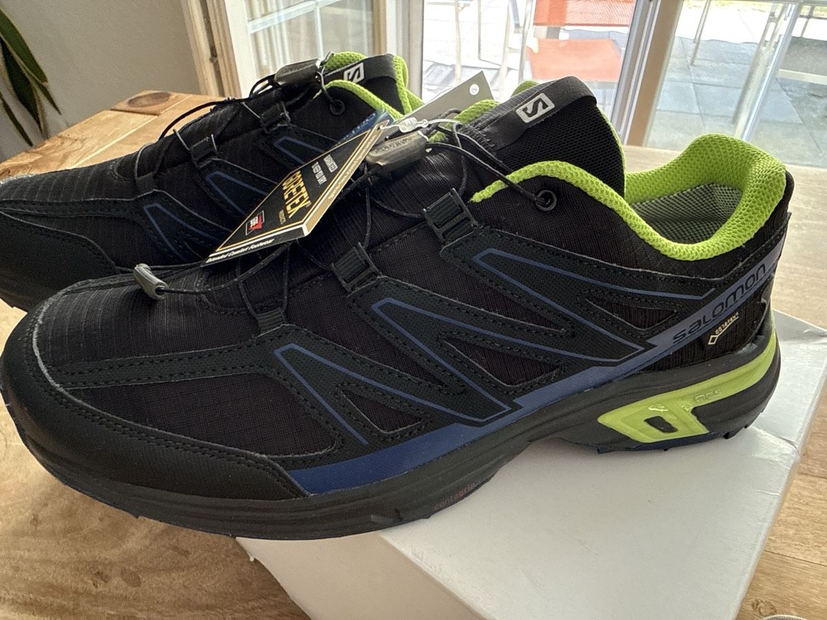 Salomon Chaussures hommes: Salomon Goretex neu – Neuf (Voir description) à Gibswil par spongii
