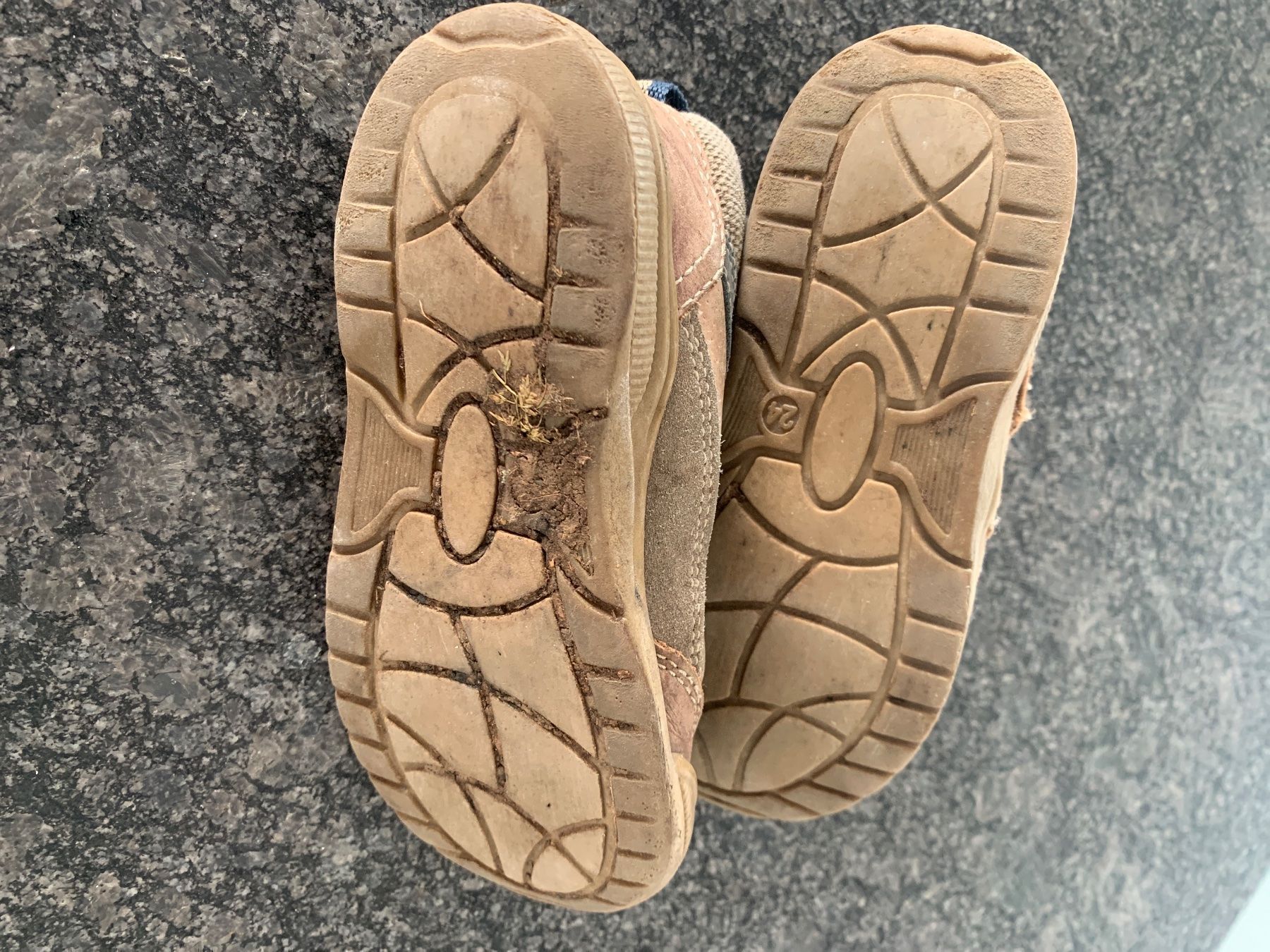 Scarpe per ragazzi: Leder Halbschuhe, Gr. 24 – Usato da Kallnach venduto da Thetrader 2