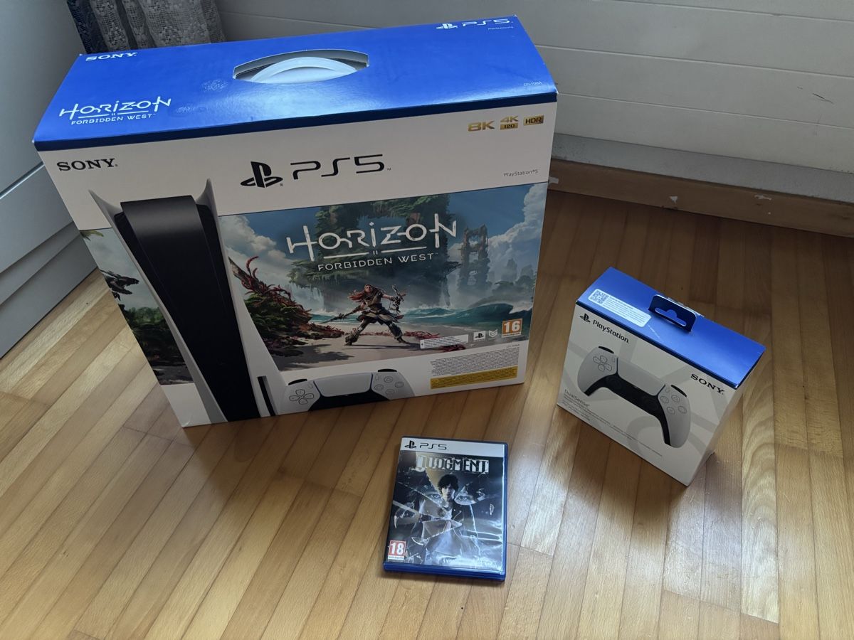 Sony Console: PS5 Disc Edition Horizon Forbidden West Bundle + Judgment – Usato da Jonen venduto da CouplingConstant 1