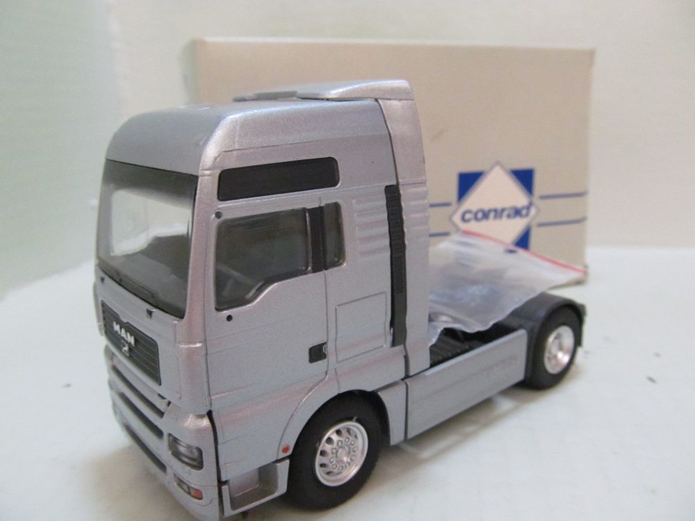 Man TG 460 A XXL Truck of the Year 2001 - Conrad Modelle