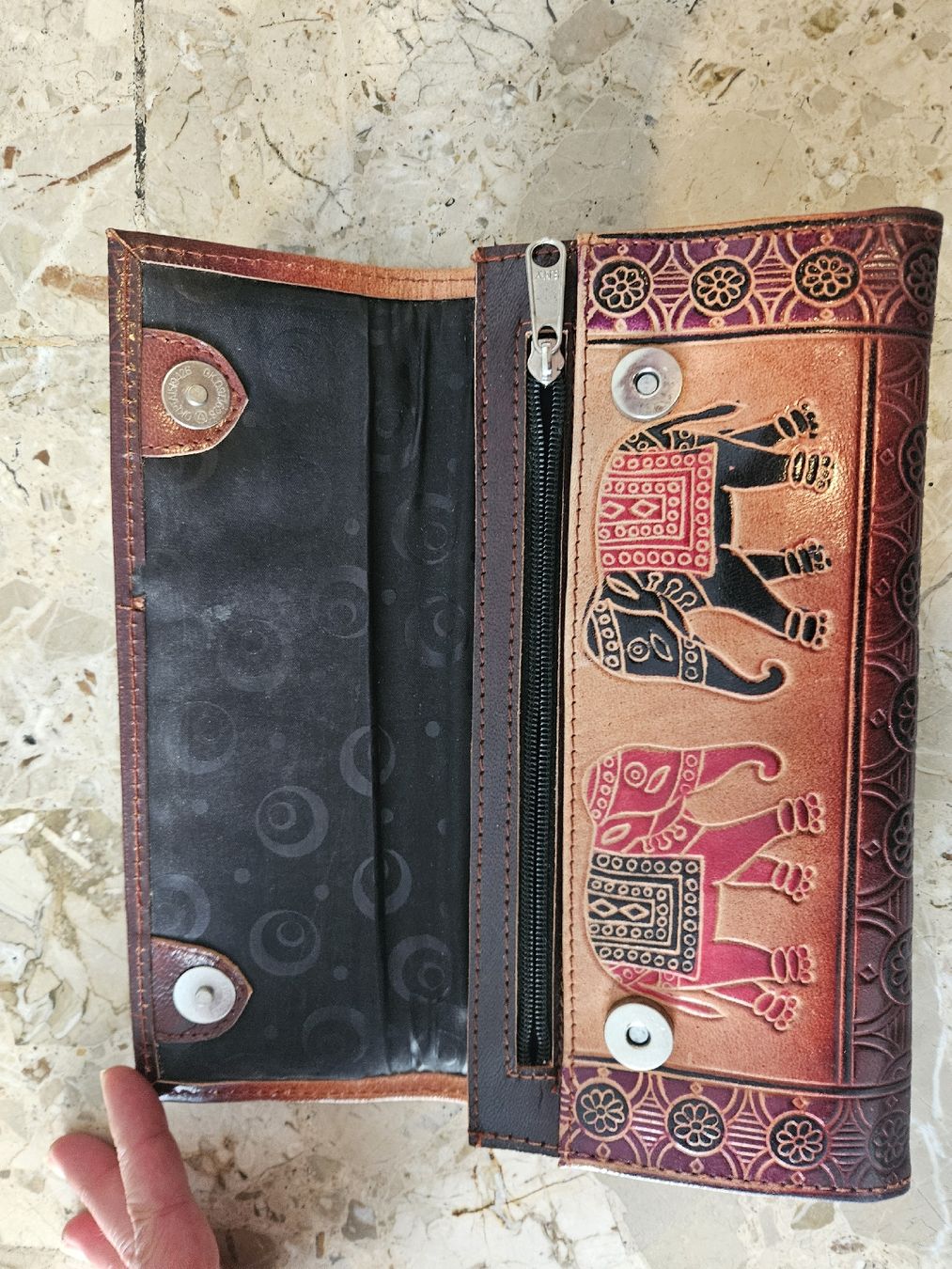Borse da donna: Clutch Leder Elefantenmuster Neu – Nuovo (secondo la descrizione) da Zürich venduto da boginja 2