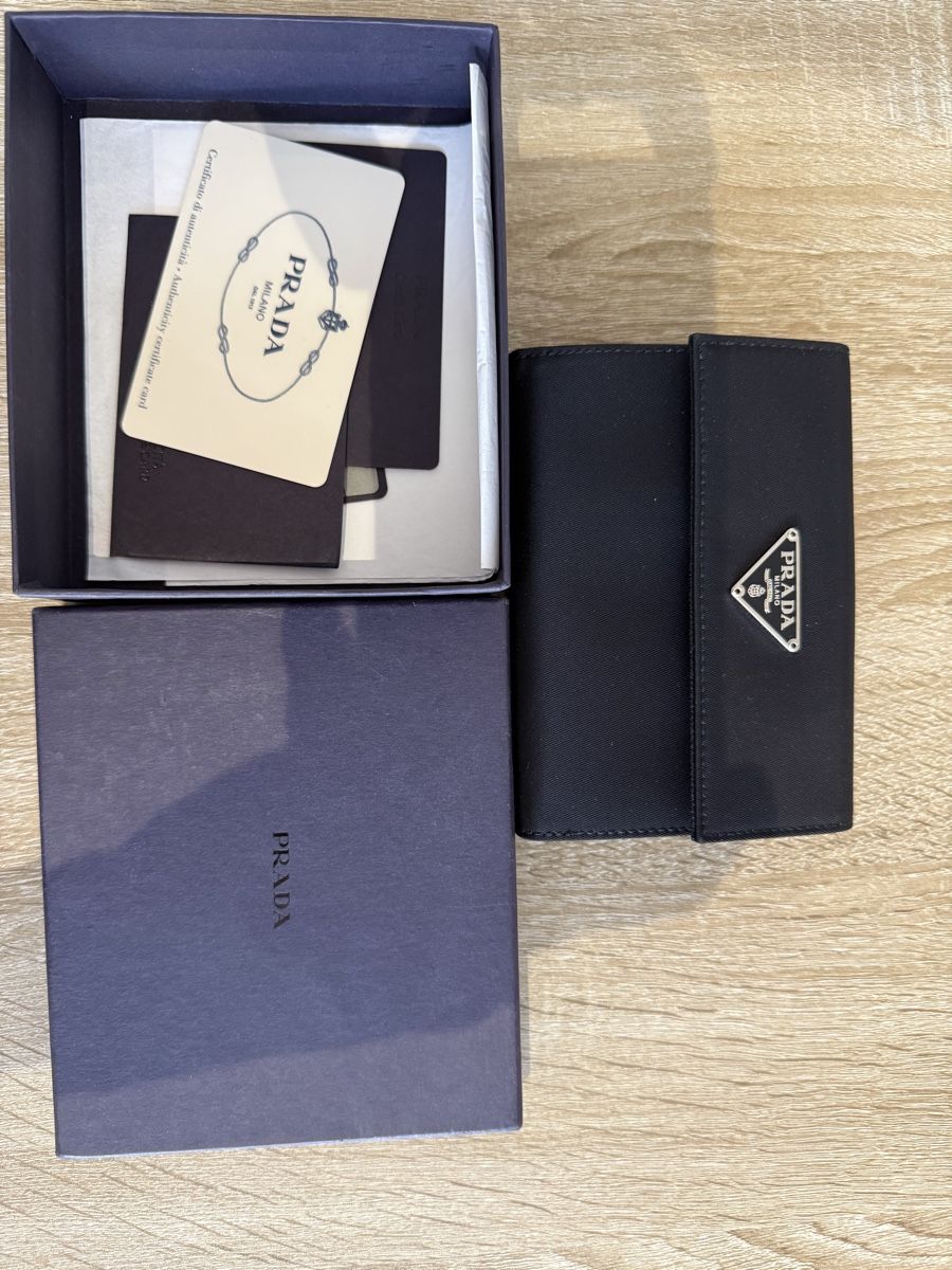 Prada Brieftaschen: Prada Wallet  – Neu (gemäss Beschreibung) aus Dietikon von leo_2bf6