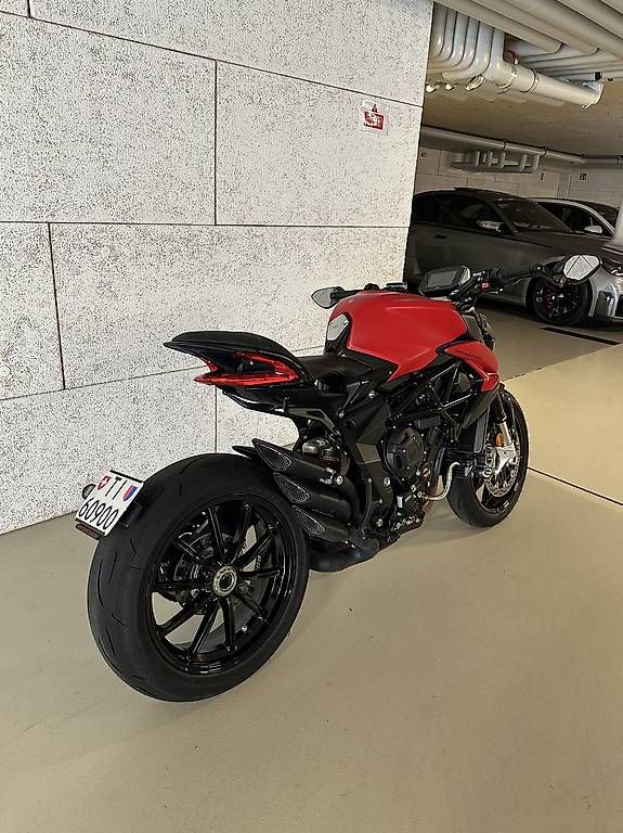MV Agusta Strada: MV Agusta Dragster 800 – Usato da Bellinzona venduto da api_7qml 2