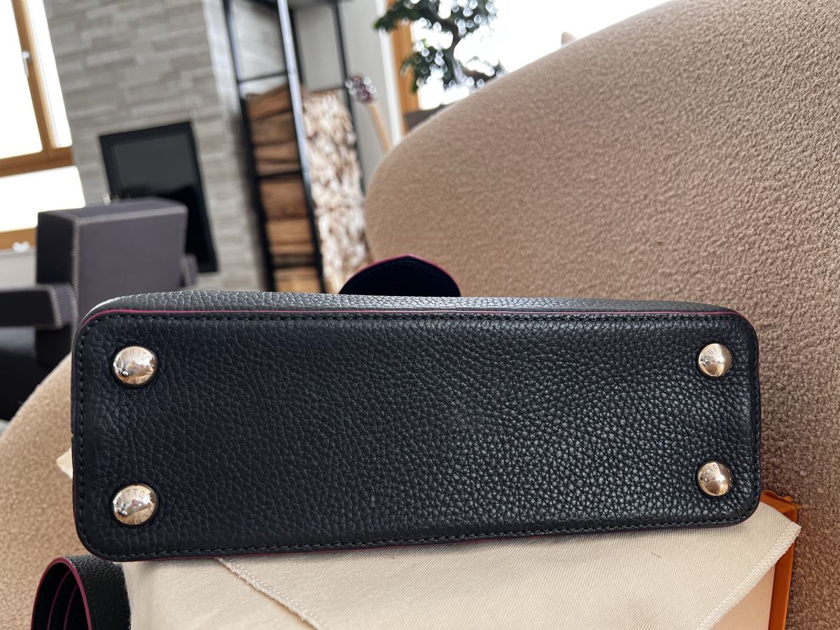 Louis Vuitton Taschen für Damen: Original Louis Vuitton Capucines BB Marine – Neu (gemäss Beschreibung) aus Baar von Axel_Fooly 8