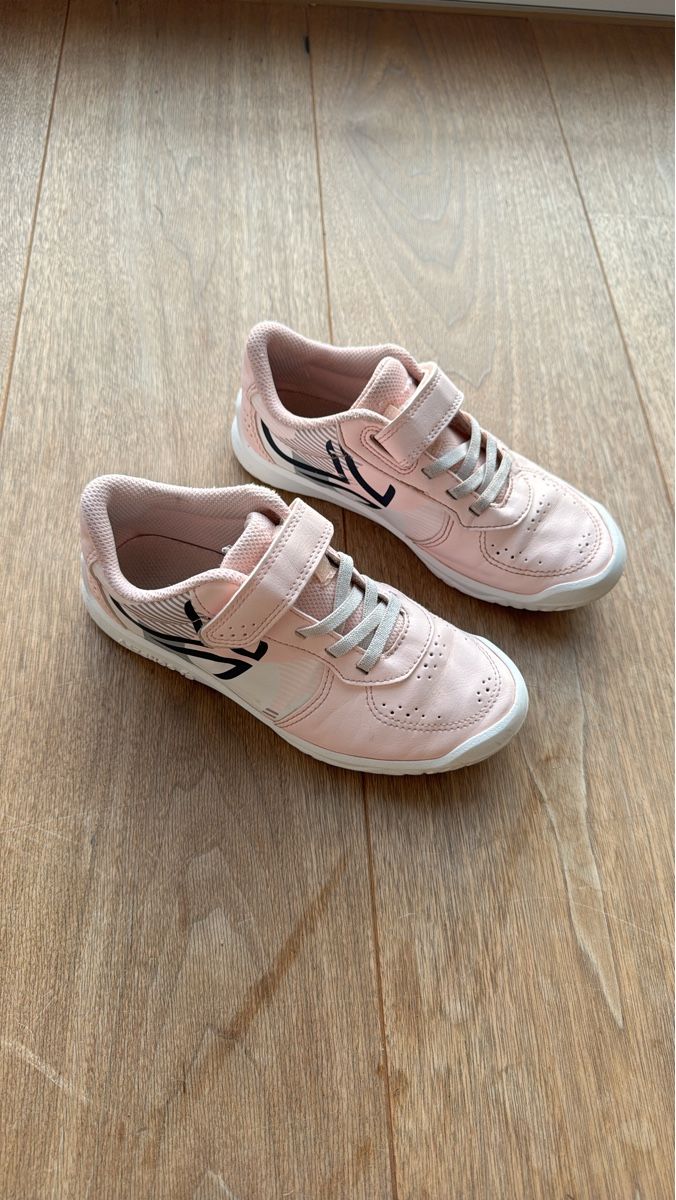 Scarpe per ragazze: Tennis-Schuhe Gr. 32 – Usato da Wetzikon ZH venduto da alessior