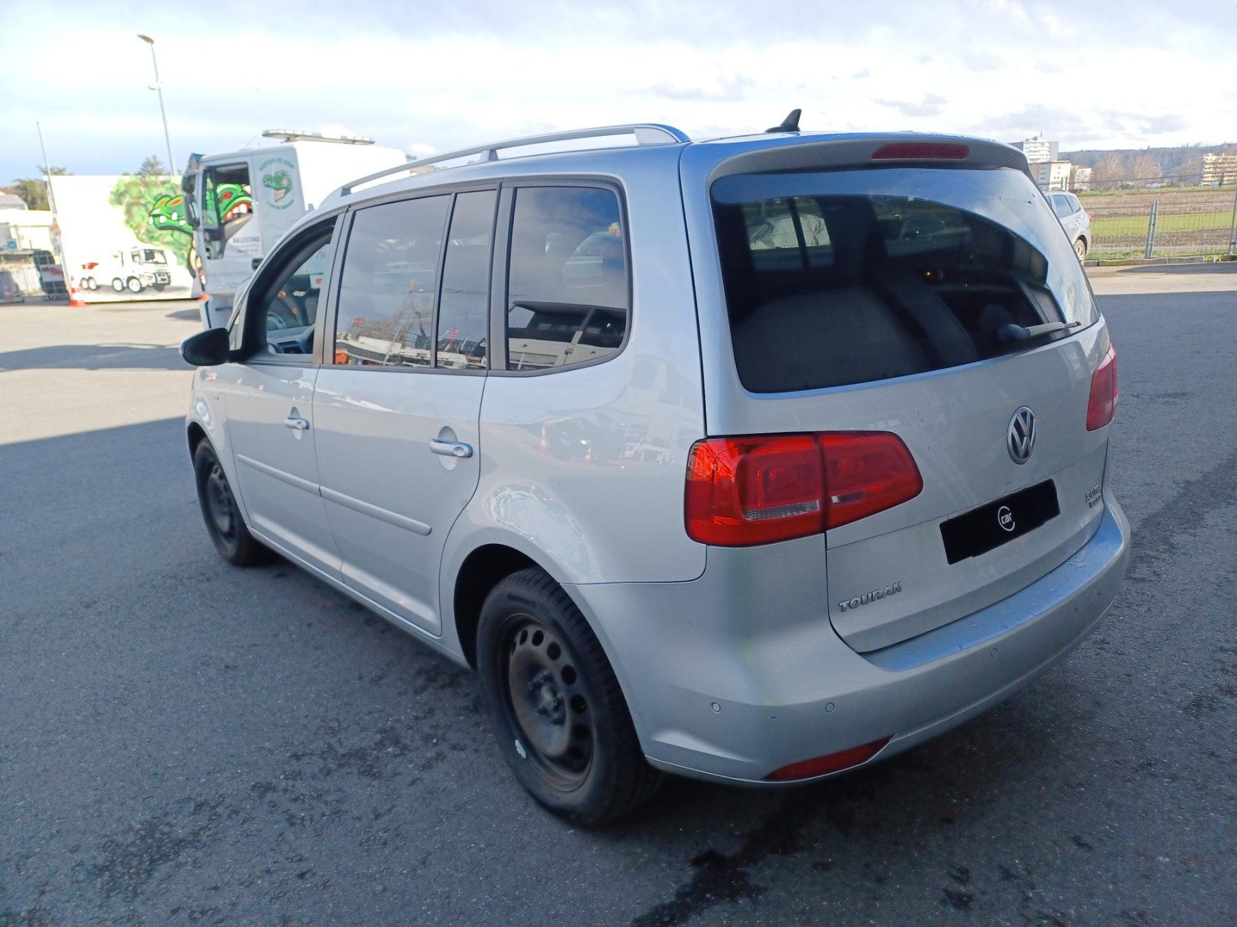 VW Autos: VW Touran 2.0 – D'occasion à Yverdon-les-Bains par  3