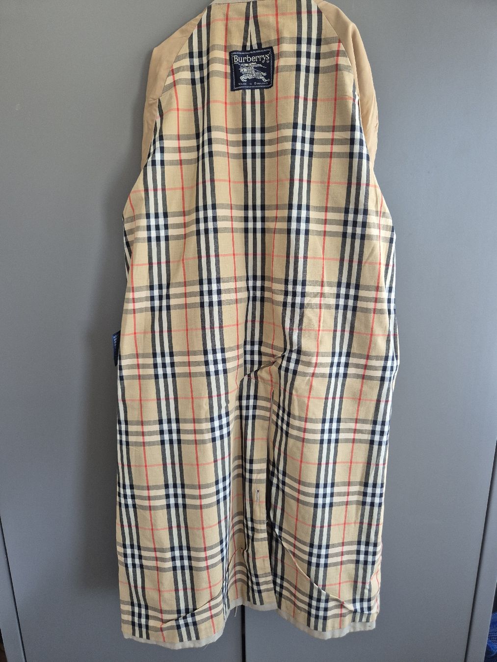 Burberry Cappotti: Trench-Coat/ Manteau Burberry – Usato da Genève venduto da ob1_5drk 2