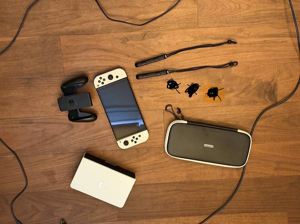 Nintendo Giochi: Nintendo Switch OLED - Excellent état – Usato da Marin-Epagnier venduto da TatjanaStojanovic