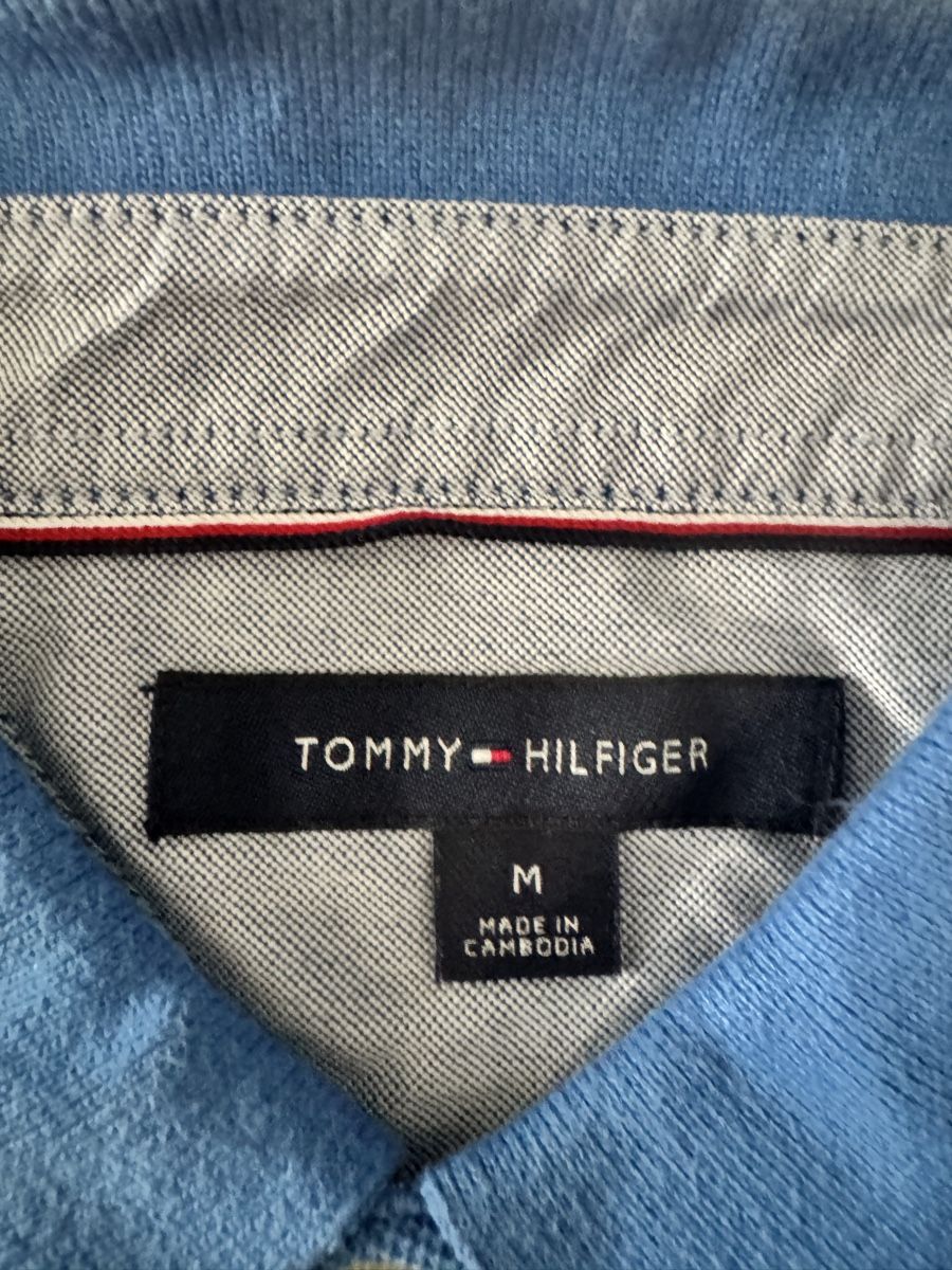 Tommy Hilfiger Magliette Polo: Polo Tshirt Tommy Hilfiger – Usato da Küsnacht ZH venduto da ali_k9b5 1