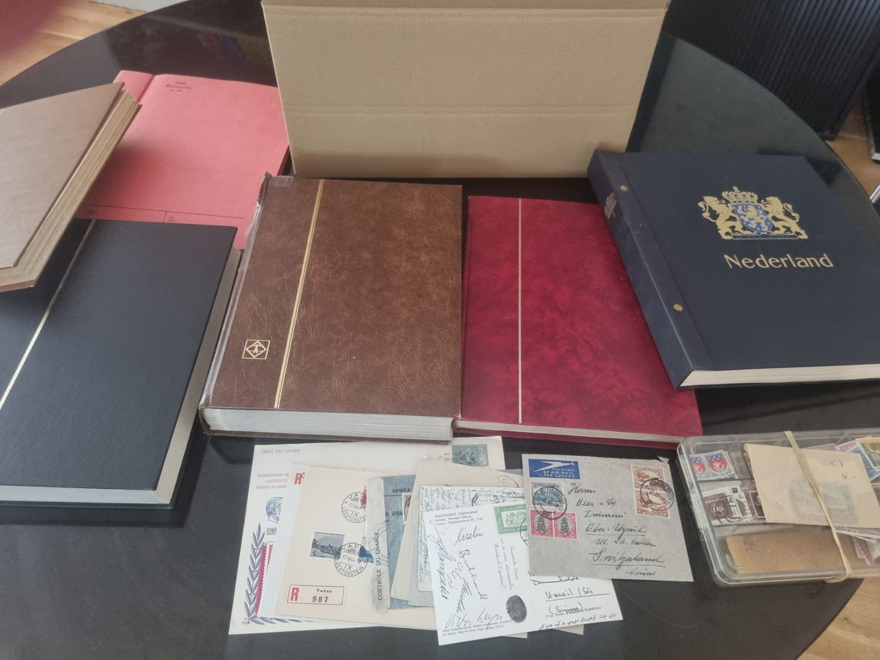Alle Briefmarken: Posten Briefmarken in diversen Alben – Gebraucht aus Gümligen von Geniusbuy
