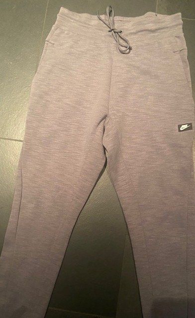 Nike Hosen: Nike Hose Grau XS, neu – Neu und originalverpackt aus Langnau am Albis von unke68