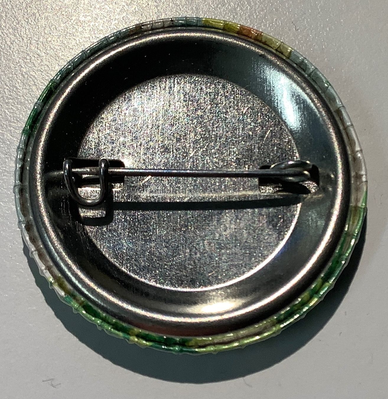 Placchette & Badge: GLOBI IM MÄRCHENREICH, 2005, ANSTECKBROSCHE/PIN – Usato da Ostermundigen venduto da L29 2