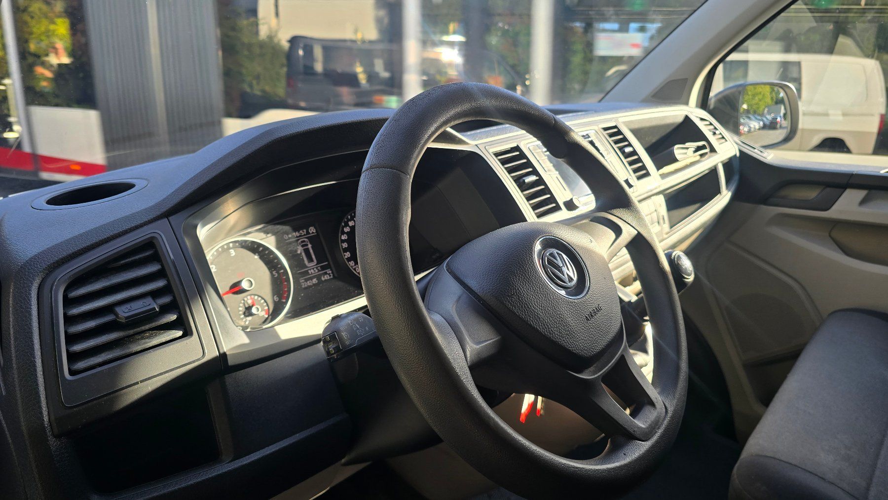 VW Nutzfahrzeuge: VW T6 2.0 TDI 4motion – Gebraucht aus Emmenbrücke von meu_2j8p 8