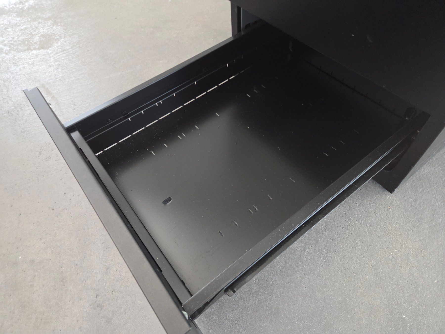 Banconi: Rollkorpus Metall schwarz lbh 56x42x49 – Usato da Zürich venduto da mdo_6fw2 2