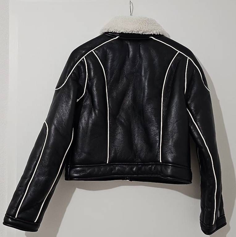 Bershka Cappotti: Manteau bershka taille M – Usato da Martigny venduto da Neposedy 2