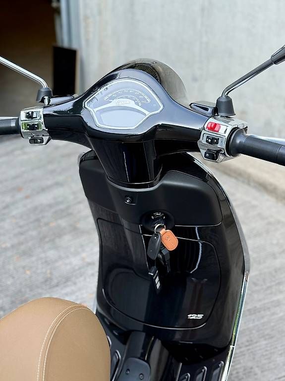 Vespa Scooter: PIAGGIO Vespa 125 Primavera ABS – Usato da Basel venduto da Oli_BS_97 1