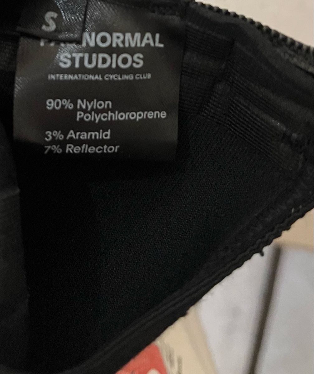 Pas Normal Studios Chaussures hommes: Pas Normal Studios Velo Überschuhe – D'occasion à Forch par jil_5m5v 2