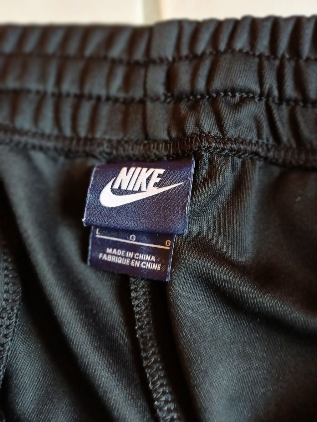 Nike Pantalons: Trainerhose Nike Grösse L – D'occasion à Rüegsbach par Urs9990 1