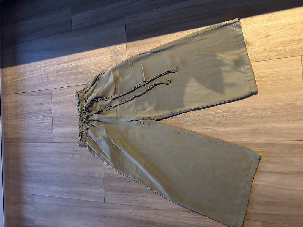 Pantaloni: Stoffhose Grün – Usato da Rotkreuz venduto da ntr_nxq9