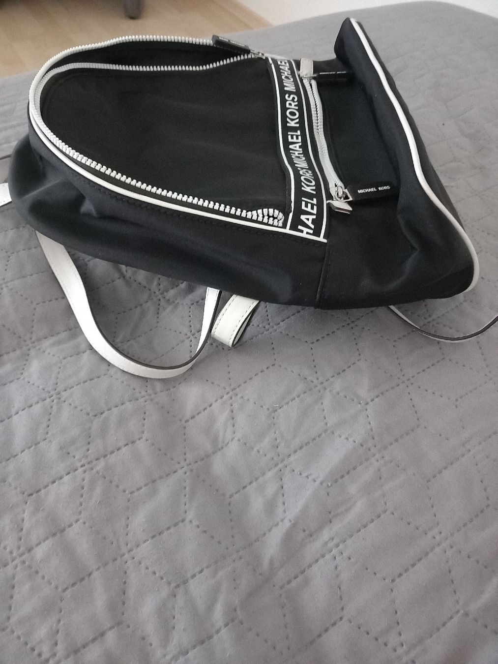 Michael Kors Zaini: Rucksack – Usato da Buchs AG venduto da tac_zz5h 1