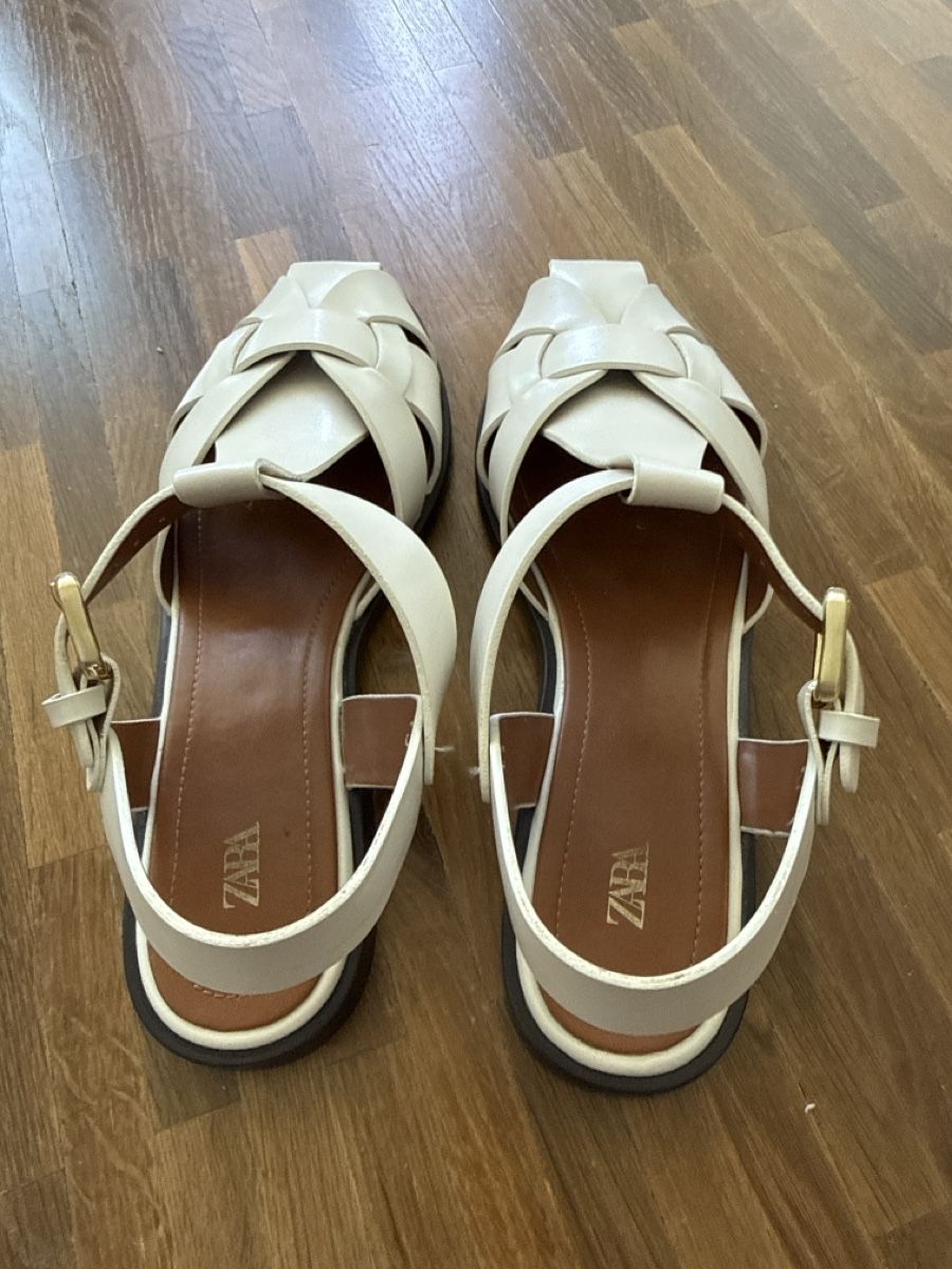 Zara Damenschuhe: Zara sandalen- worn 1 time. Size 39 – Neu (gemäss Beschreibung) aus Zürich von lar_8826 1