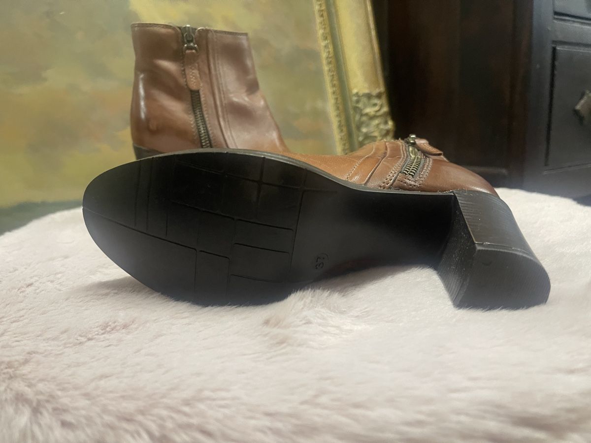 Scarpe da donna: 5th avenue boots gr 37 – Usato da Oberwil BL venduto da dyl_htk9 3