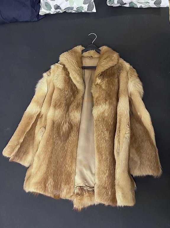 Cappotti: Rotfuchs Golden Echtfell Mantel – Usato da Belp venduto da Zuvic
