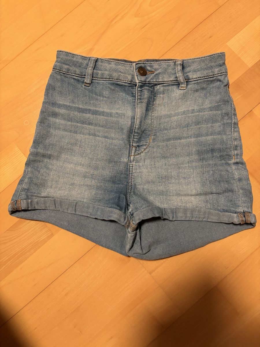 Jeans: Kurze Jeans 36 – Usato da Kesswil venduto da Branca-01