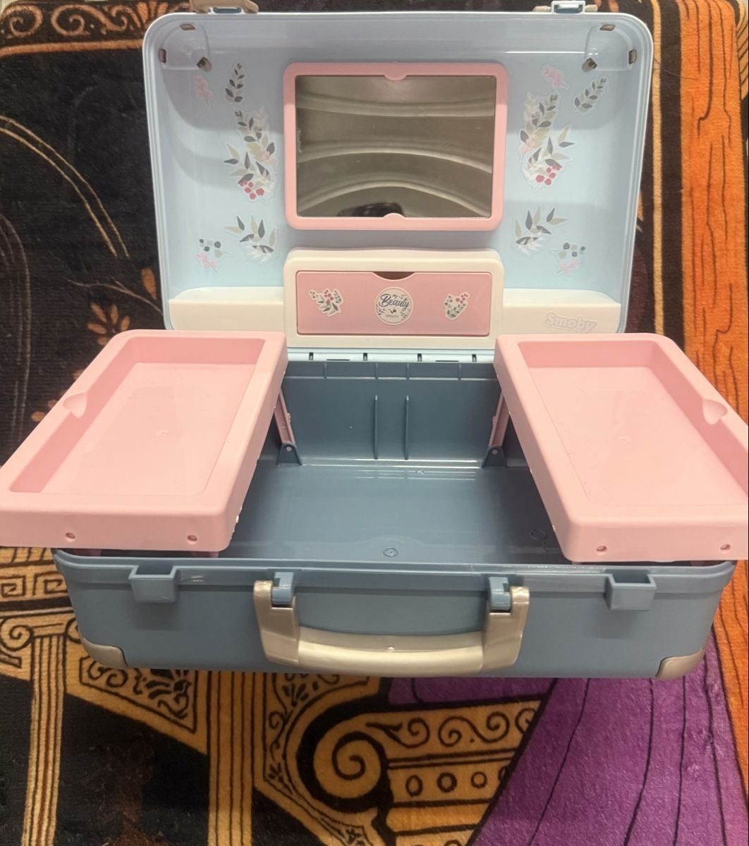 Giocattoli: Valise de maquillage enfant – Usato da Ecublens VD venduto da charliecinquillo 1