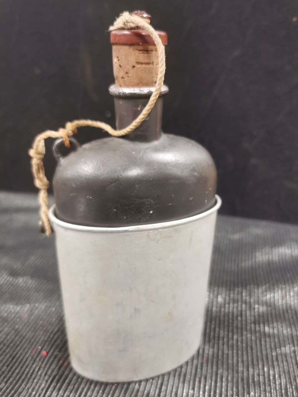 Borracce & Thermos: ANCIENNE GOURDE PROBABLEMENT MILITAIRE ? – Usato da Genève venduto da Leboucheoreilles 1