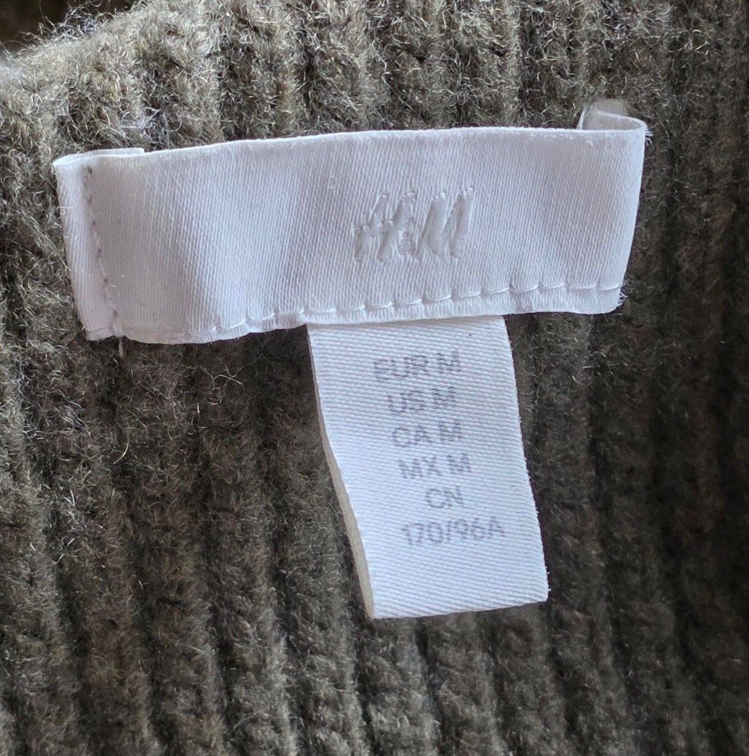H&M Pullover & Sweatshirts: H&M Pullover – Gebraucht aus Rutschwil von win.JL 1