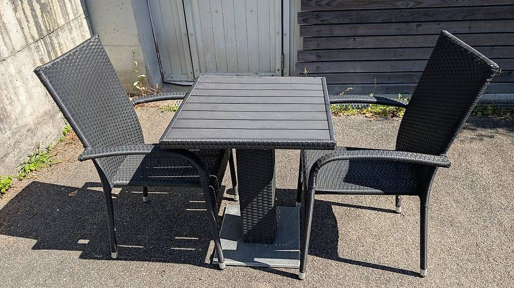 Set di tavolo e panche: Gartentisch mit Stühlen – Usato da Ittigen venduto da rae_m8hc 1