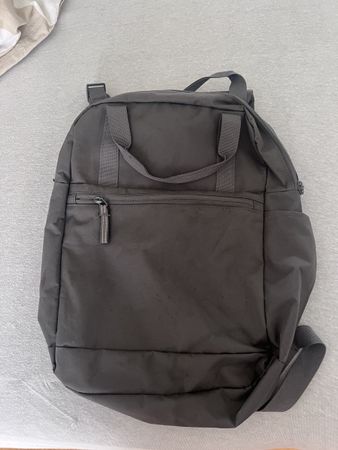 grauer Rucksack - ideal für den Alltag!