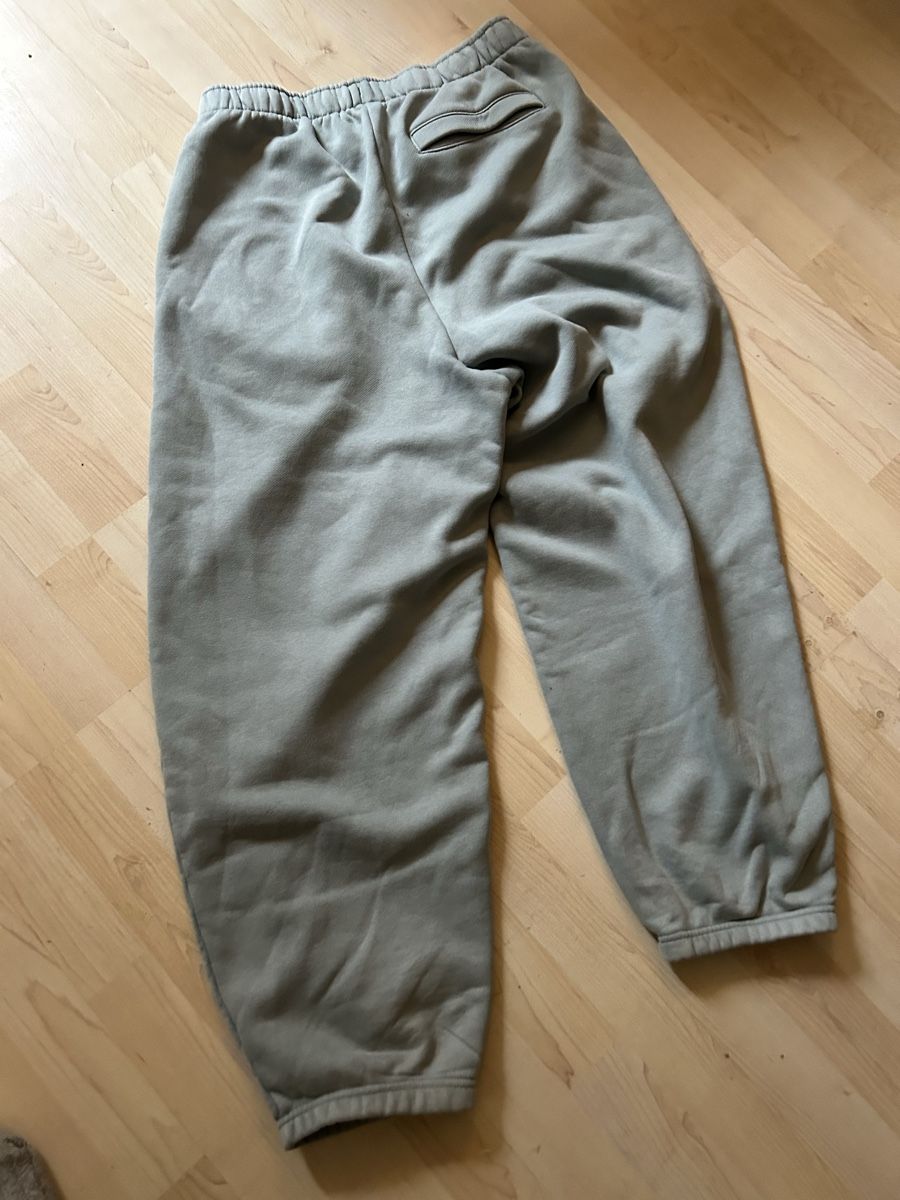 Under Armour Hosen: Under Armour Jogginghose Gr.M – Gebraucht aus Schinznach Dorf von Soba 2